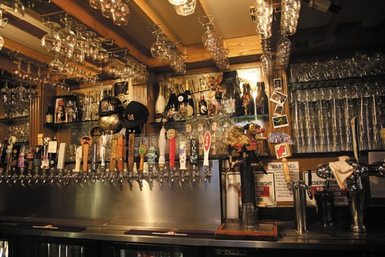 Irish Pub Hopping: A Tour of Time-Honored Traditions